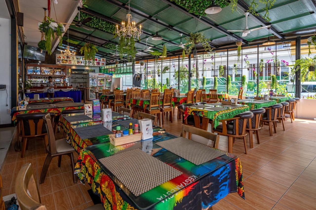 Santi White House Patong酒店 外观 照片