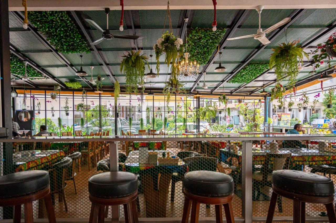 Santi White House Patong酒店 外观 照片